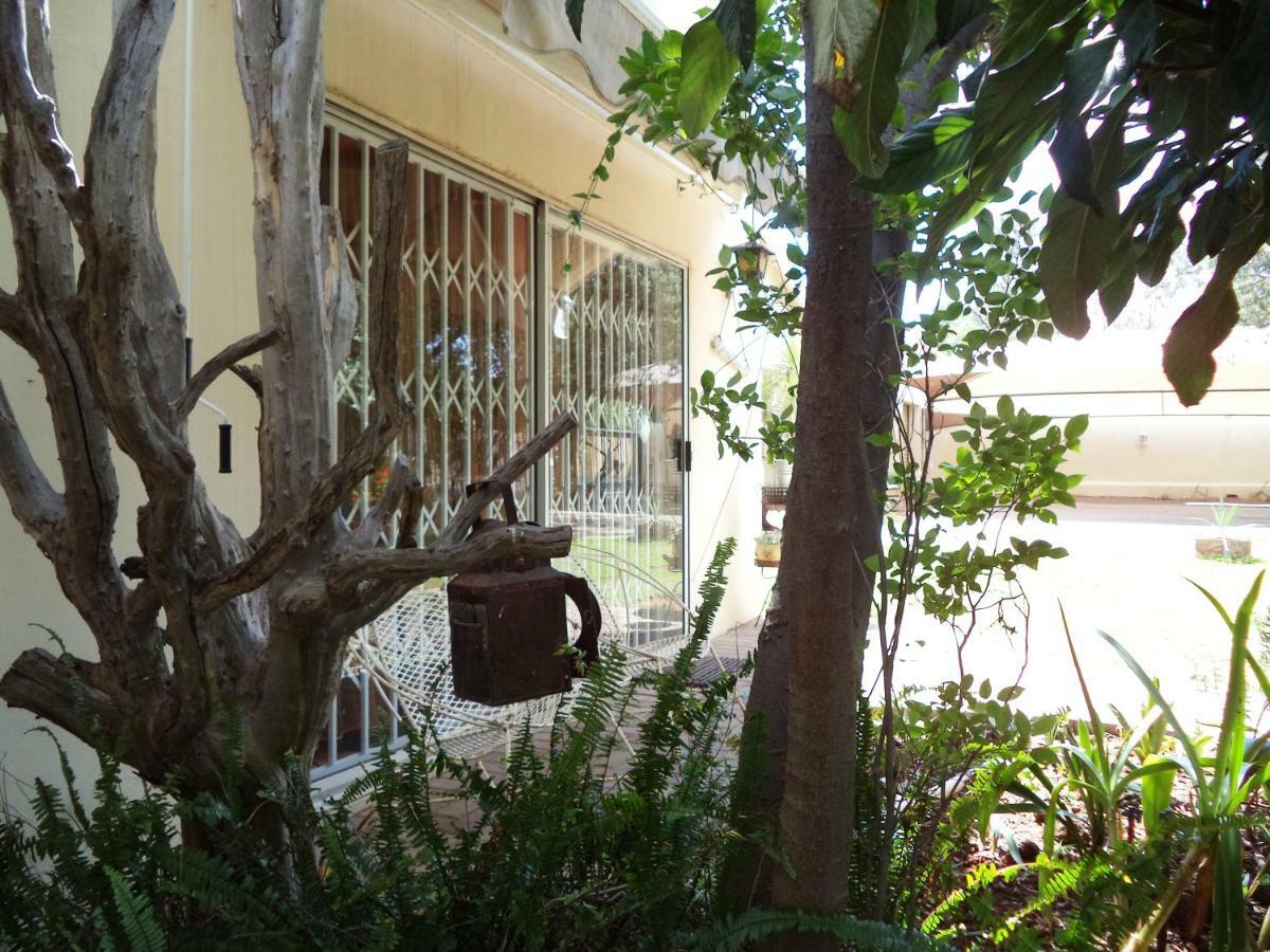 Anri Guesthouse Bloemfontein Exterior foto